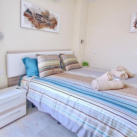 Apartment with terrace on the seafront in Playa Fañabe Costa Adeje  Exterior foto