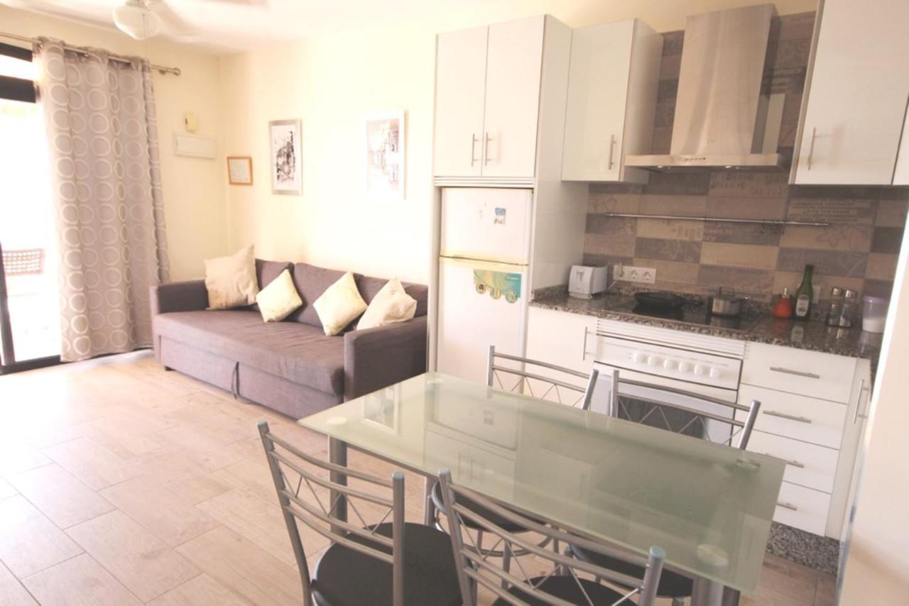 Apartment with terrace on the seafront in Playa Fañabe Costa Adeje  Exterior foto