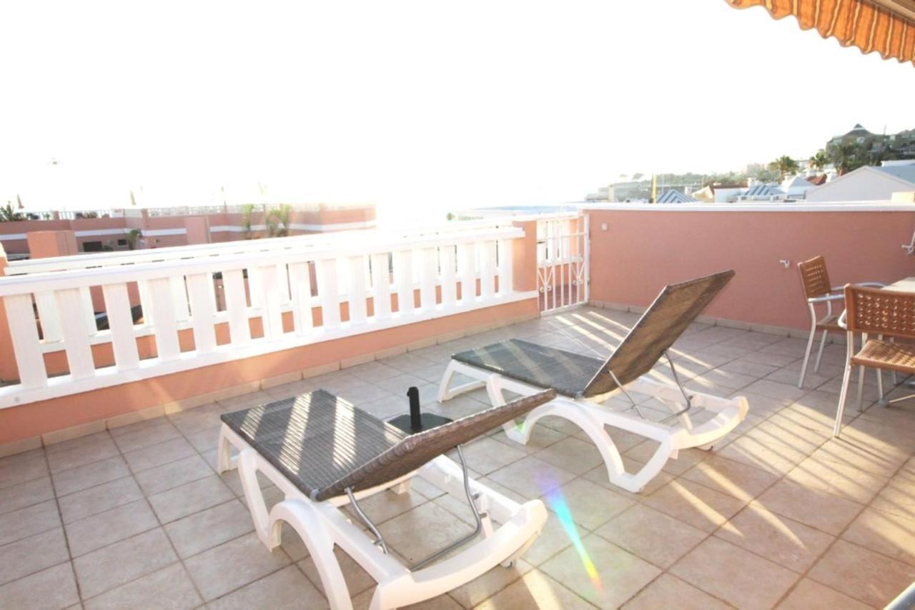 Apartment with terrace on the seafront in Playa Fañabe Costa Adeje  Exterior foto